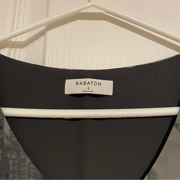 Aritzia Babaton Tank Top Crop Black Grey Size Small - Picture 3 of 3